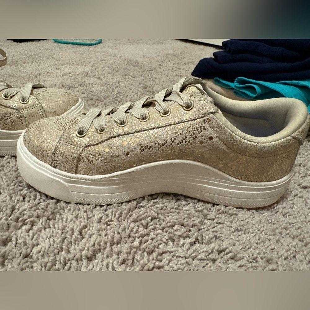 Keds Park Gold Metallic Suede Lace Up Sneakers - Picture 6 of 10